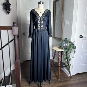 Vintage 80s black Olga fitted lace night gown slip dress medium long sleeve